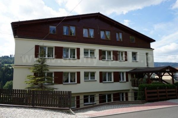 Komfortowy Dom z Całodobową Opieką i Wyżywieniem "Słoneczny Stok"