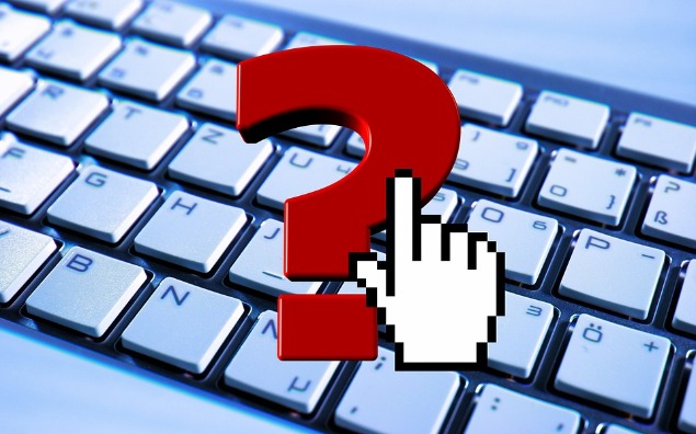 Bezpieczeństwo seniora w internecie – jak chronić się przed oszustami i fake newsami?