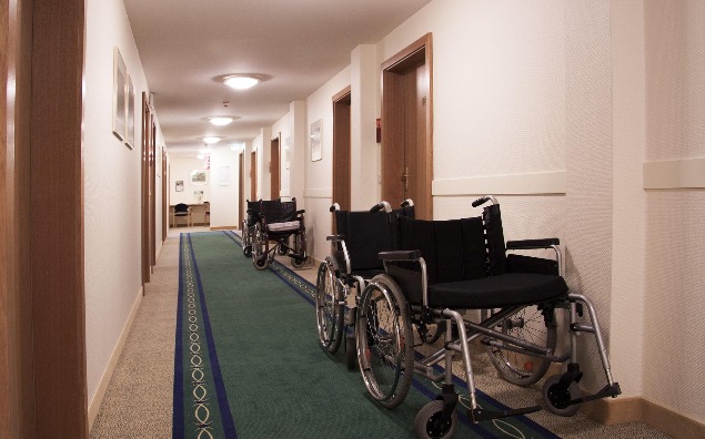 Rehabilitacja z noclegiem – dla kogo to najlepsze rozwiązanie
