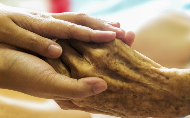 Opieka nad seniorami w Niemczech – warunki pracy i zarobki