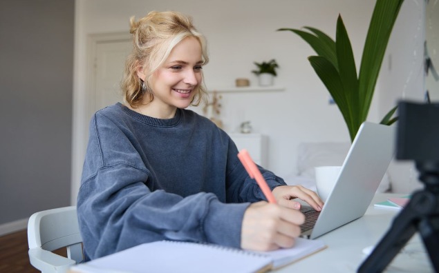 Czy książeczkę sanepidowską da się wyrobić online?